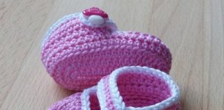 Aren't these toddler booties really cuties? Make a pair for your little one by using this quick and easy pattern of booties.