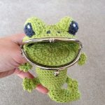 DIY Crochet Coin23