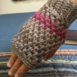 DIY Crochet Hand Warmer10