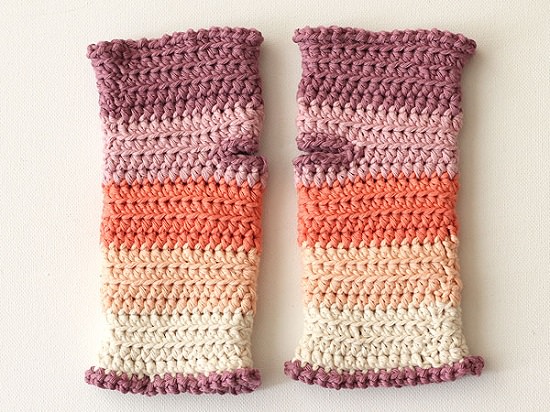 16 DIY Crochet Hand Warmer Patterns for Beginners - Crocht