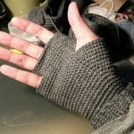 DIY Crochet Hand Warmer7