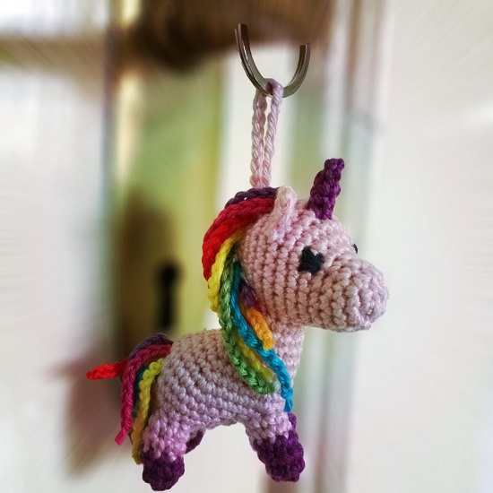 DIY crochet keychain ideas with patterns