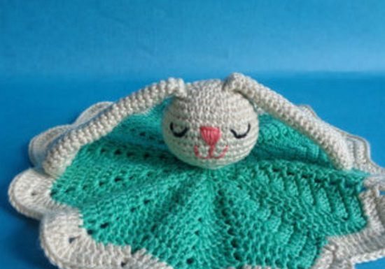 Are you fond of beautiful crochet animals? If yes, check out this Crochet Bunny Pattern Free and easy to follow!