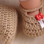 8baby booties crochet