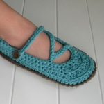 Crochet Zigzag Slippers