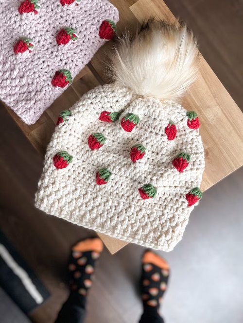 16 Cute Strawberry Beanie Crochet Pattern Ideas 7