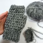 Crochet_Basic_Fingerless_Gloves_Free_Crochet_Pattern_RaffamusaDesigns_Instagram_540_4