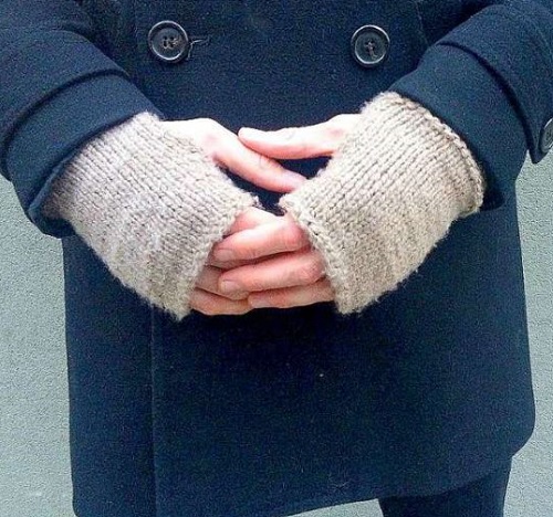Men's Crochet Fingerless Gloves Pattern 19