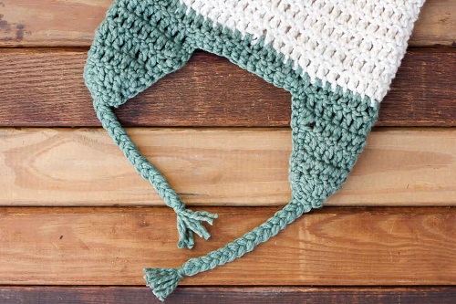 15 DIY Crochet Hat with Ear Flaps 4