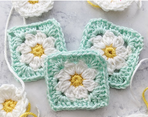 Crochet Granny Squares with Flowers 17
