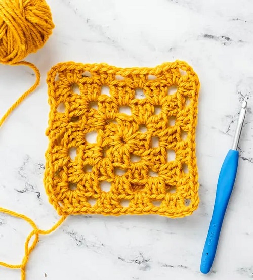 Crochet Granny Squares with Flowers