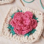 Free-Crochet-Rose-Granny-Square-Moara-Crochet
