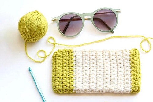 DIY Crochet Glasses Case Patterns 11