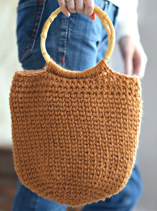 Camel-Crocheted-Bucket-Bag-Purse-Pattern - Crocht