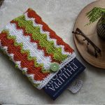 Crochet-Zig-Zag-Book-Cover-Free-Pattern