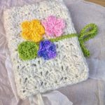 Lacey-Shells-Crochet-Book-Cover-Free-Pattern-1024×1024