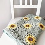 Sunflower_blanket_on_chair_green_small2