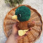 crochet-plush-duck-amigurumi