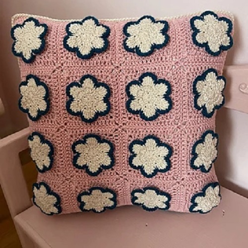 Crochet Flower Pillow12
