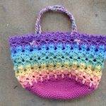 A-pastel-crochet-cat-bag