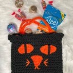 Black-Cat-Halloween-Treat-Bag-free-crochet-pattern-by-Underground-Crafter-2