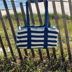 STRIPED CROCHET DUFFLE BAG – FREE CROCHET PATTERN