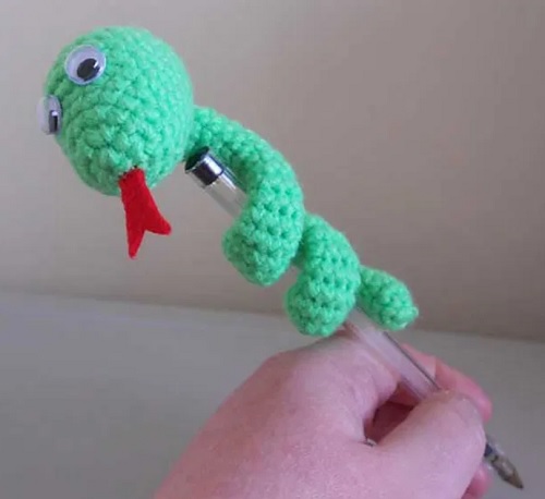 snake crochet topper free pattern