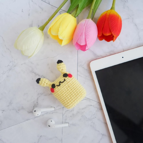 Pikachu Airpods case