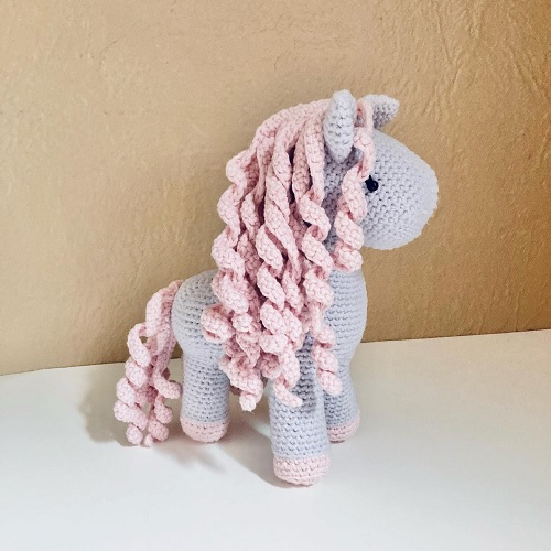 amigurumi horse