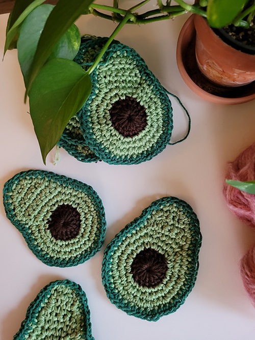 Avocado Coaster - Free Crochet Pattern