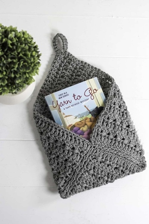 Hanging Wall Basket Free Crochet Pattern