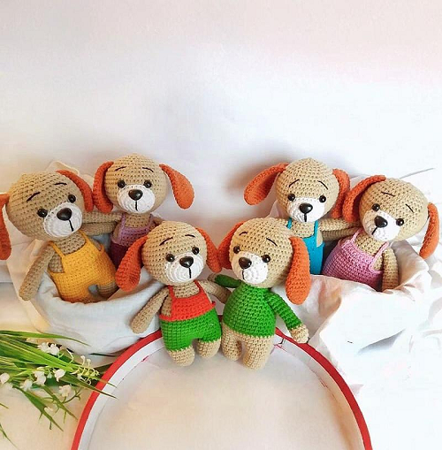 group of dogs