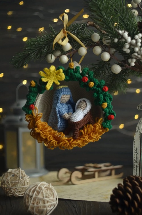Christmas Tree Ornament Virgin Mary with Child, Crochet pattern