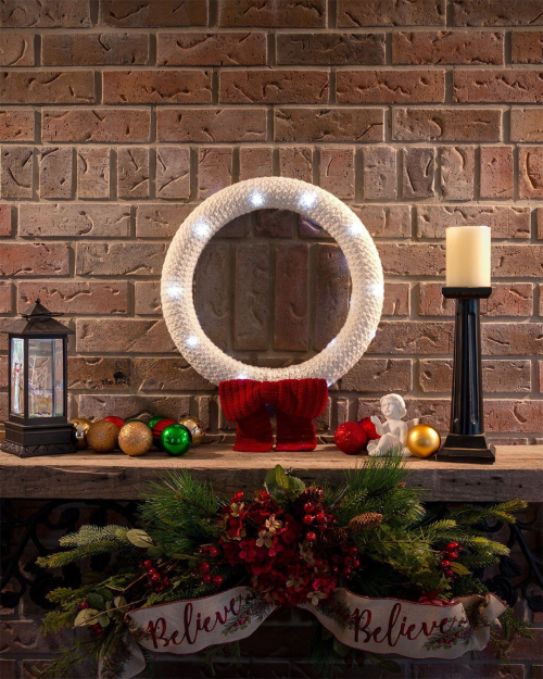 Free Christmas Wreath Crochet Pattern: Country Winter Wreath