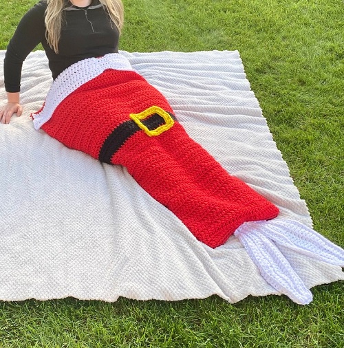 Santa Mermaid Tail Blanket – Crochet Pattern