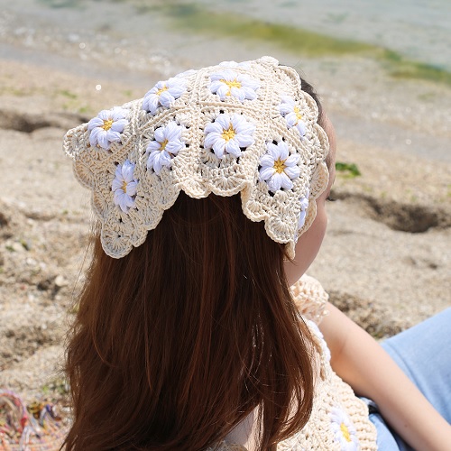 Easy Beginner Crochet Daisy Bandana Pattern