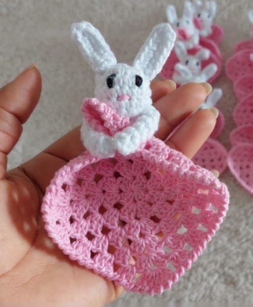 crochet baby shower favors free patterns 5