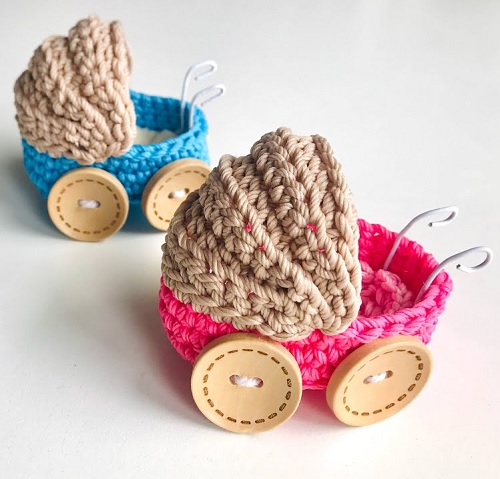 crochet baby shower favors free patterns 7