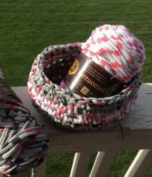 Crochet Yarn Holder Free Patterns 1