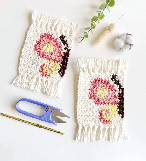 the-butterfly-wings-mug-rug-crochet-pattern