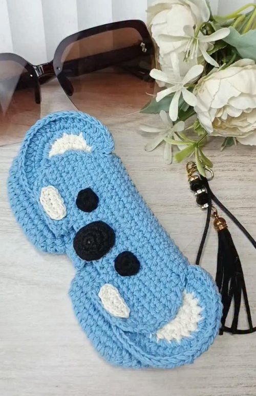 crochet koala glass case